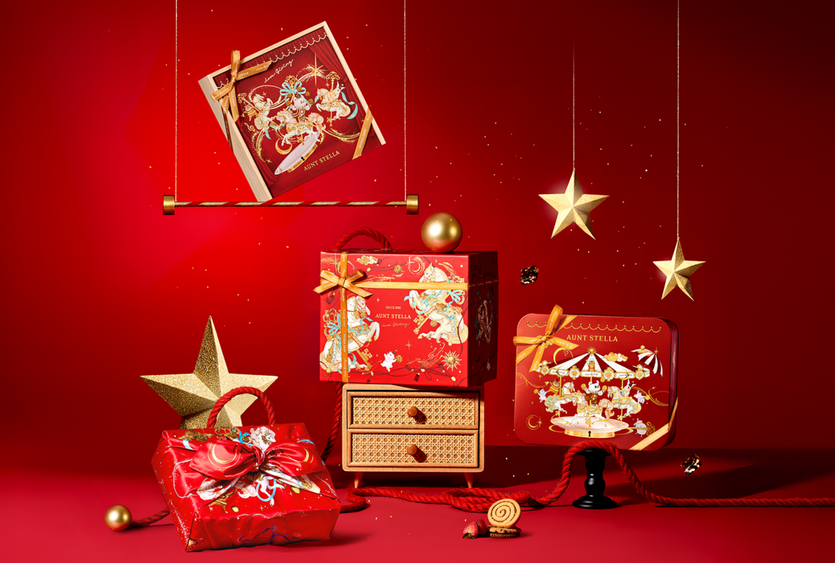 Aunt Stella Aunt Stella 以「木馬展翼」為主題，象徵幸福馳騁、夢想啟程，溫暖呈獻全新系列禮盒。